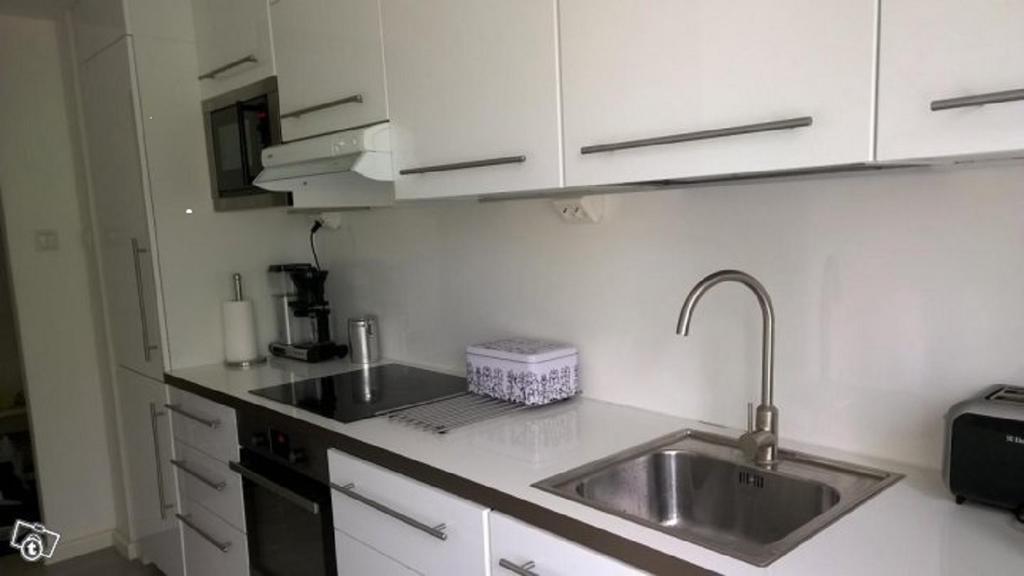 City Apartment Snellmaninkatu 22 A, Yksityinen Pistokkeellinen Paikoitus Sisaeltyy Hintaan 쿠오피오 객실 사진